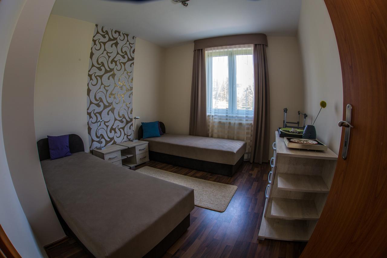 Aqua Line Apartmanház Hajduszoboszlo Exterior foto