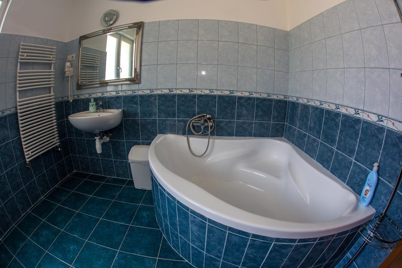 Aqua Line Apartmanház Hajduszoboszlo Exterior foto