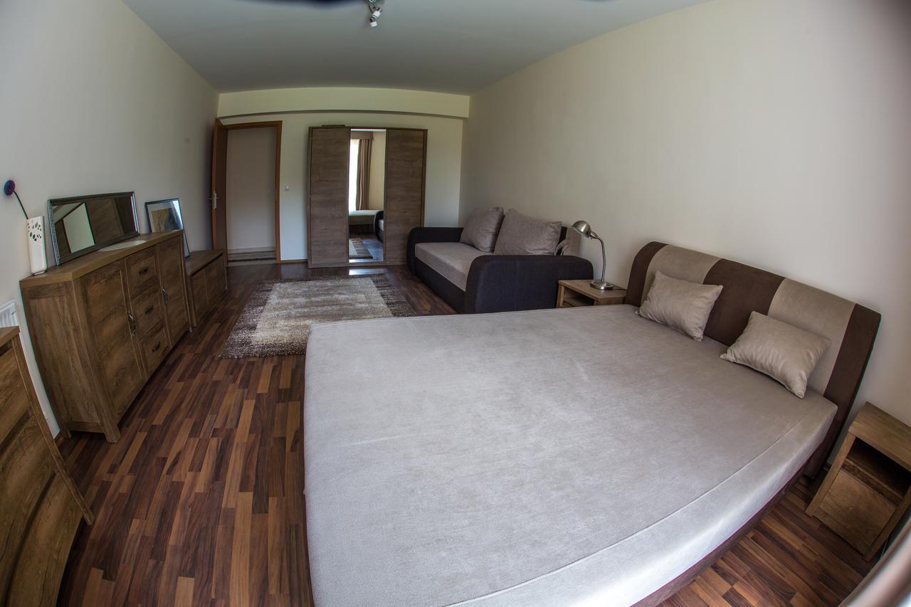 Aqua Line Apartmanház Hajduszoboszlo Exterior foto