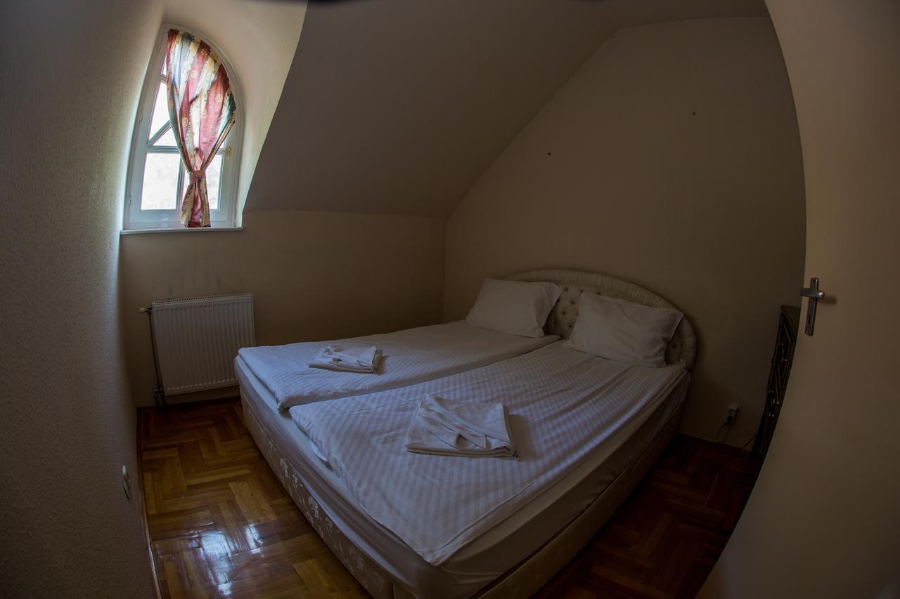 Aqua Line Apartmanház Hajduszoboszlo Exterior foto