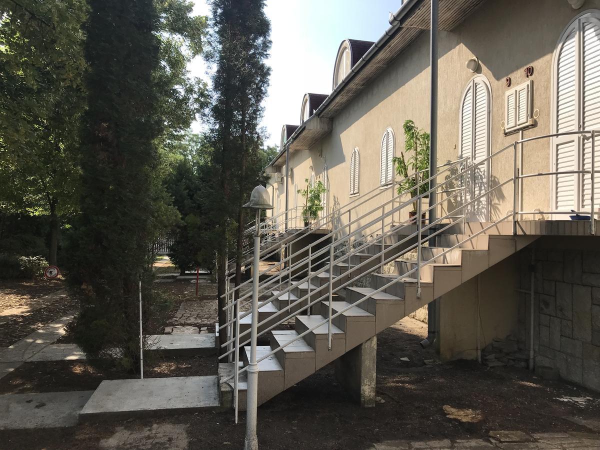 Aqua Line Apartmanház Hajduszoboszlo Exterior foto