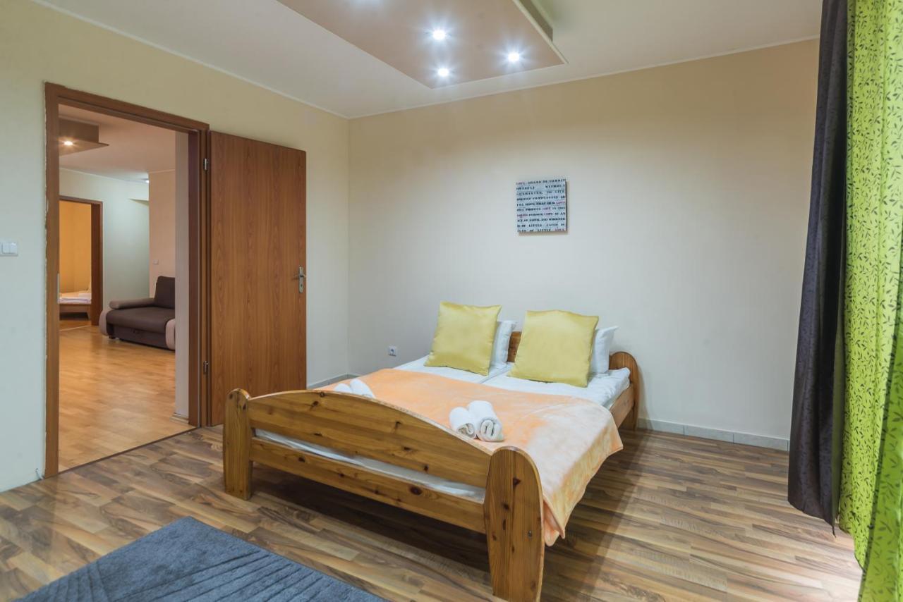 Aqua Line Apartmanház Hajduszoboszlo Exterior foto