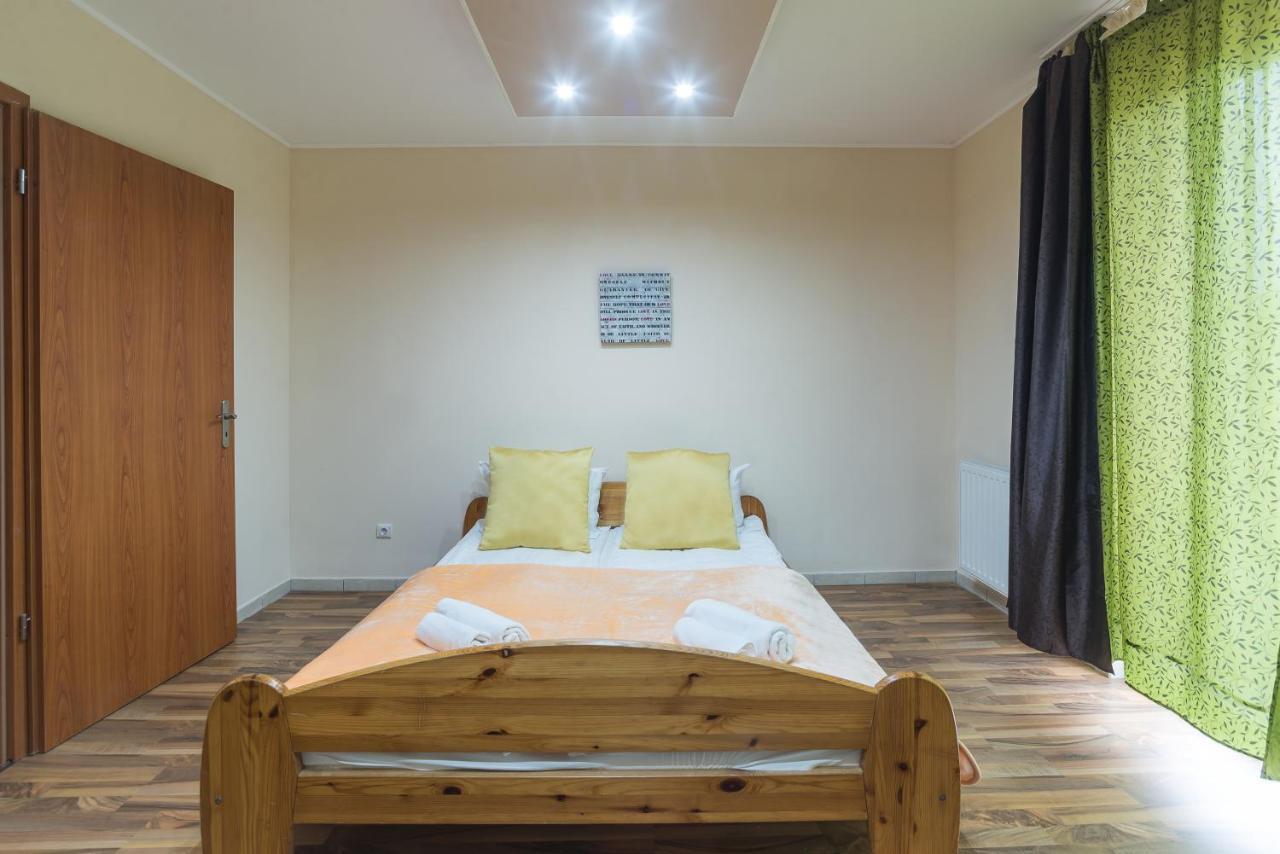 Aqua Line Apartmanház Hajduszoboszlo Exterior foto